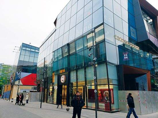 加拿大鹅凭什么这么横？“中国大陆不得退货”，伤了中国人的尊严