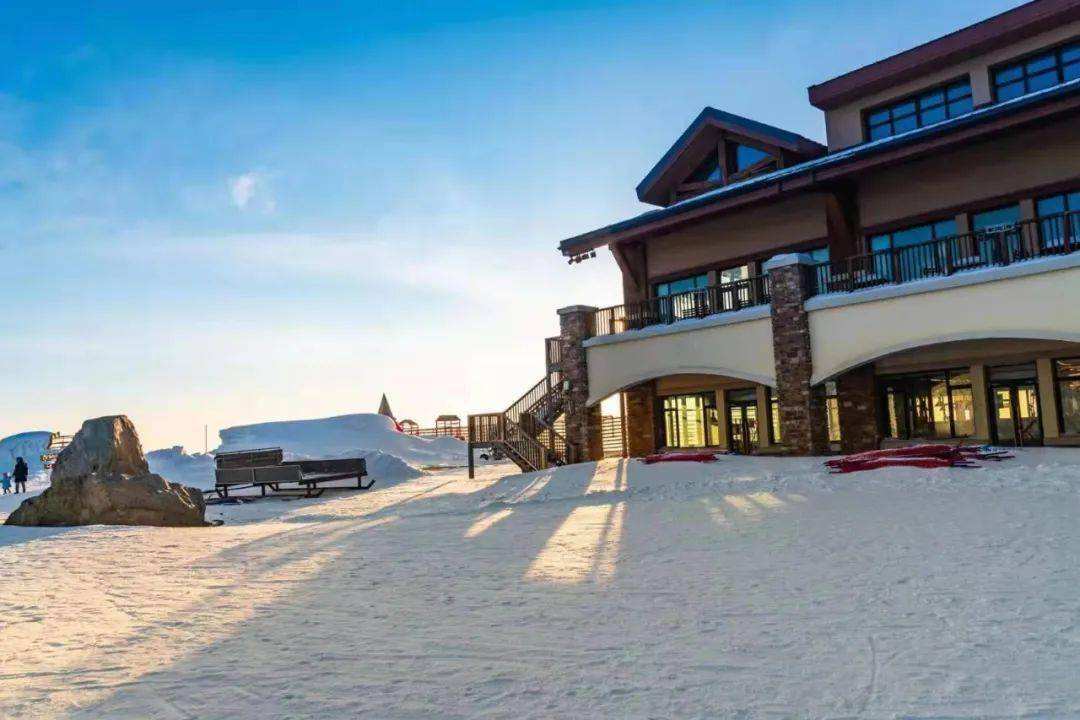 张家口市建设冬季旅游目的地：塞外山城品冬趣