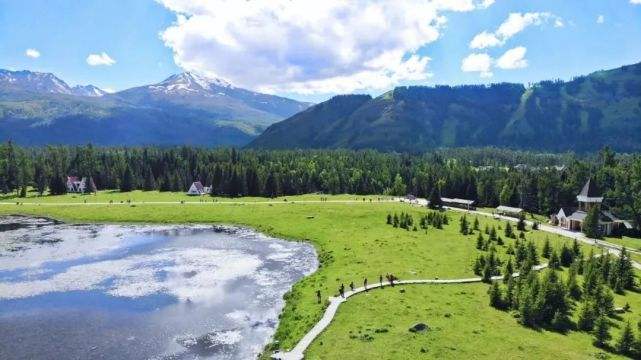 新疆加快建设旅游风景道
