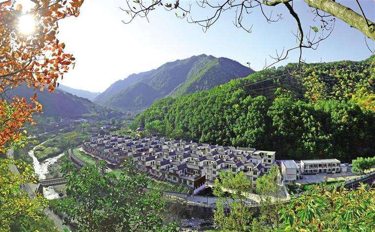 “落后村”成“网红村”