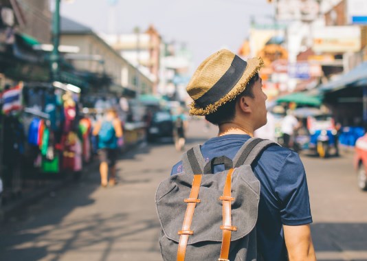 旅游市场下沉 配套服务要跟上