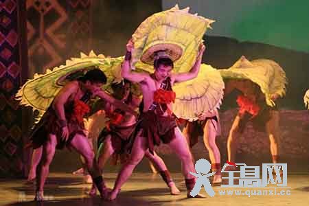 彝族舞蹈形式——披毡舞