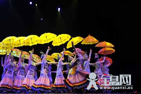 彝族舞蹈的动作旋律