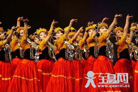 彝族舞蹈欣赏——阿琪尼扎