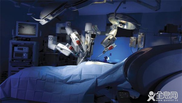 英国剑桥研发可以做白内障手术的机器人