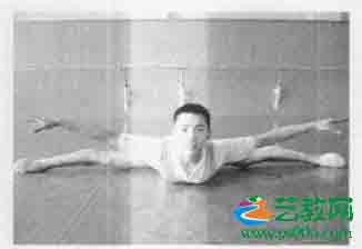 横叉挑胸腰