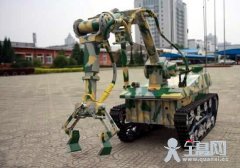 中国研制的排爆机器人