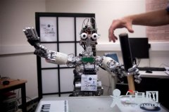 法国研发出“儿童机器人”