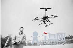 大学生自制无人机航拍扬州 被称科学怪人