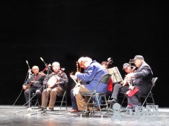 黄梅戏的伴奏形式