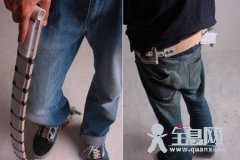 新型踏板车不用时可缠在腰上