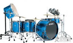 外国小萝莉架子鼓精彩演奏