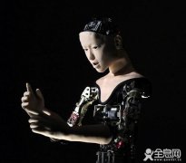 惊！日本研制出介乎于机器人和人类的生物