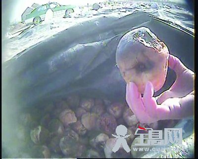 央视曝光来伊份蜜饯添加剂超标3倍 过量食用将会致癌