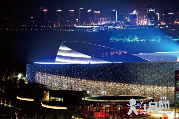 　　金鸡湖美术馆所在地：苏州文化艺术中心